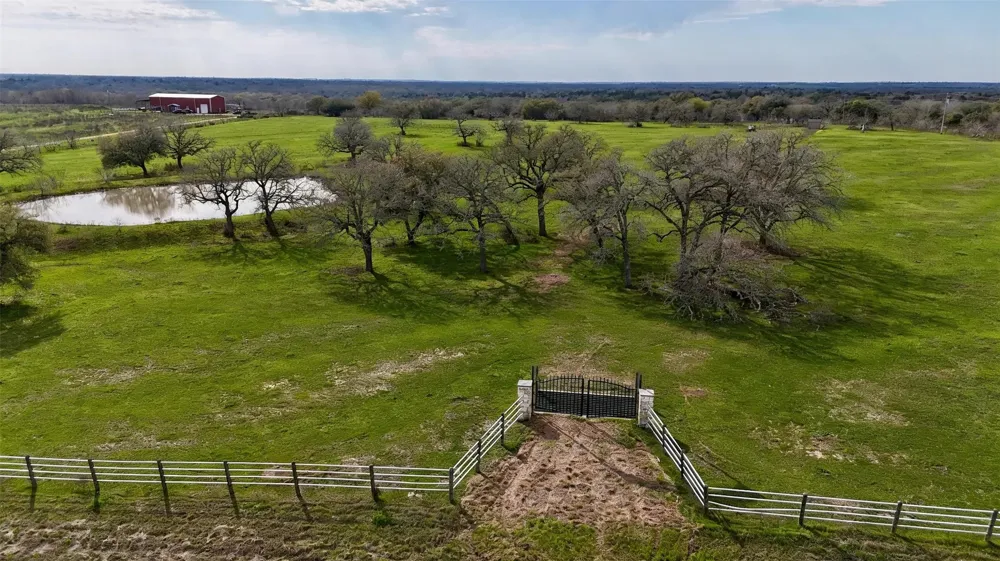 15220 State Highway 95 Flatonia, TX 78941