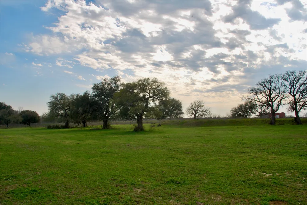 15220 State Highway 95 Flatonia, TX 78941