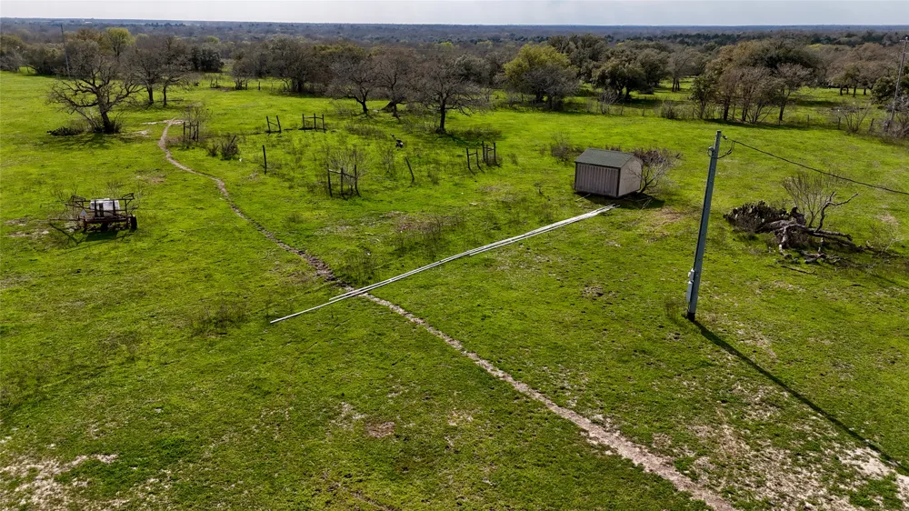 15220 State Highway 95 Flatonia, TX 78941