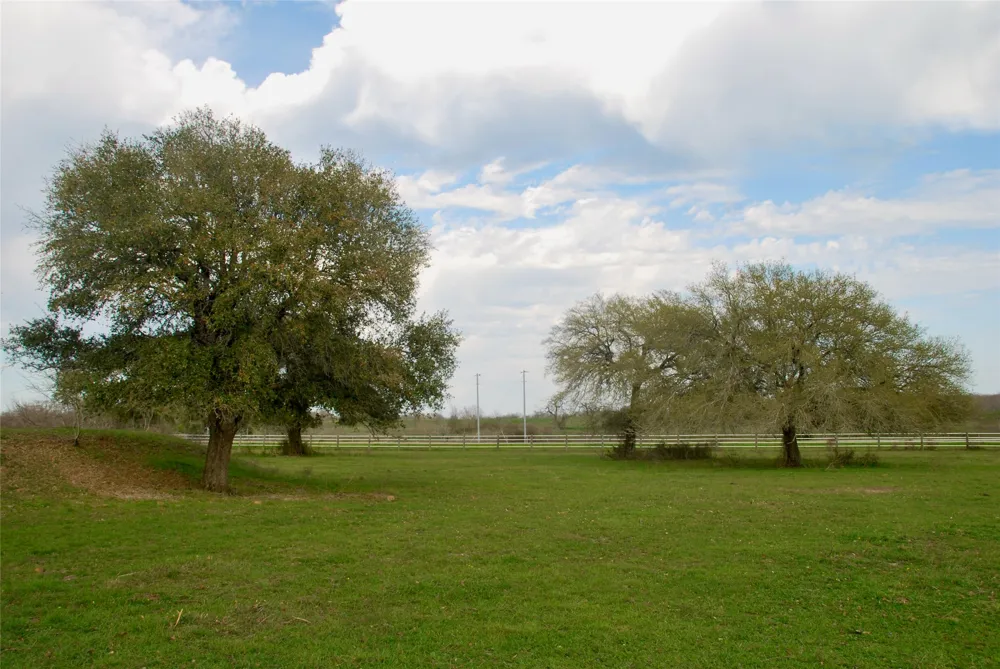 15220 State Highway 95 Flatonia, TX 78941