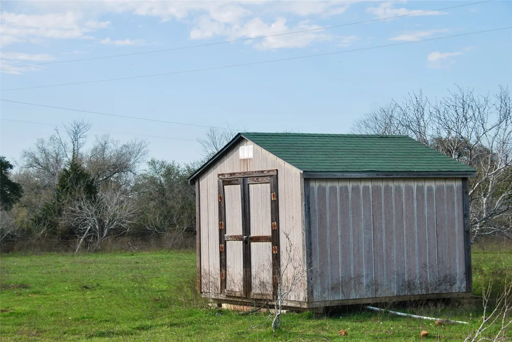 15220 State Highway 95 Flatonia, TX 78941