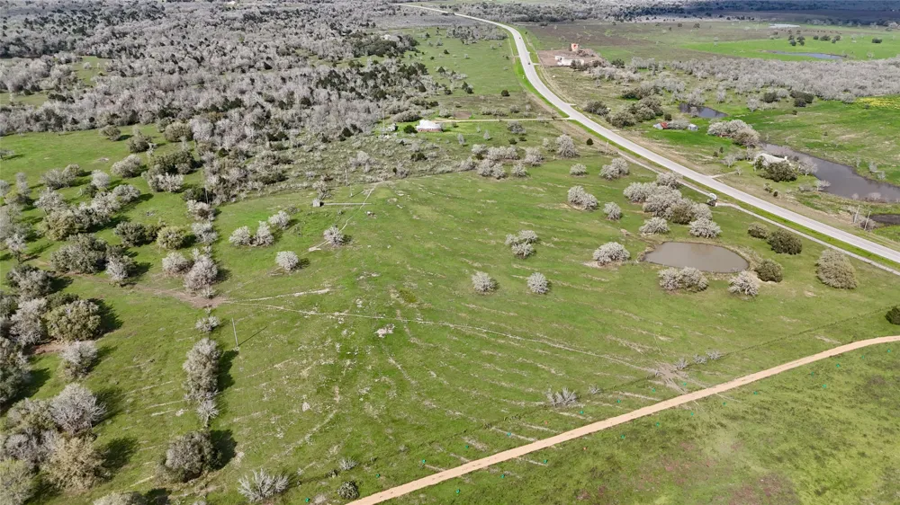 15220 State Highway 95 Flatonia, TX 78941
