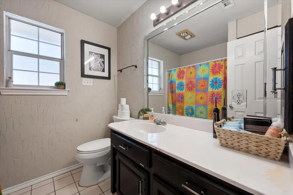 512 Shady Oaks Trail Burleson, TX 76028