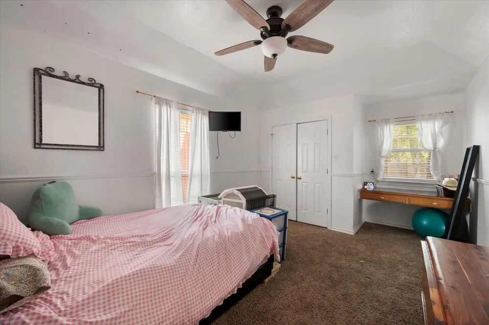 512 Shady Oaks Trail Burleson, TX 76028