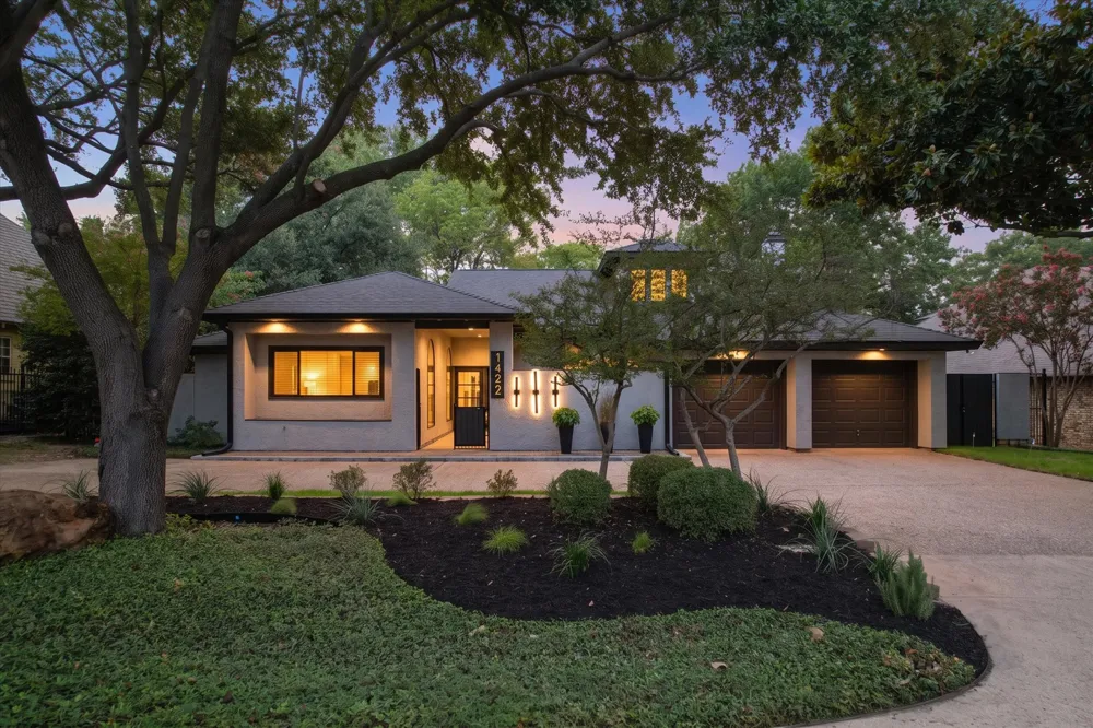 1422 Country Club Road Arlington, TX 76013