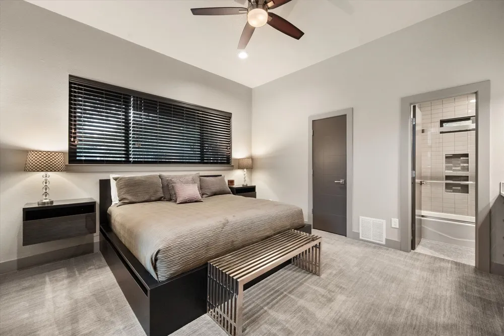 1422 Country Club Road Arlington, TX 76013