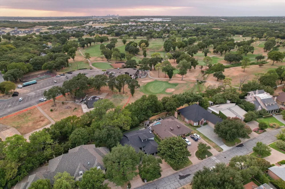 1422 Country Club Road Arlington, TX 76013
