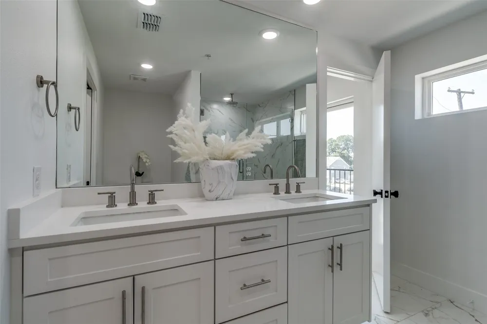 4701 San Jacinto Street #101 Dallas, TX 75204