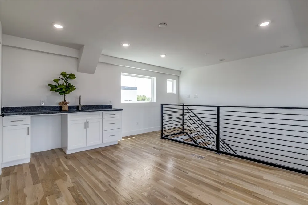 4701 San Jacinto Street #101 Dallas, TX 75204