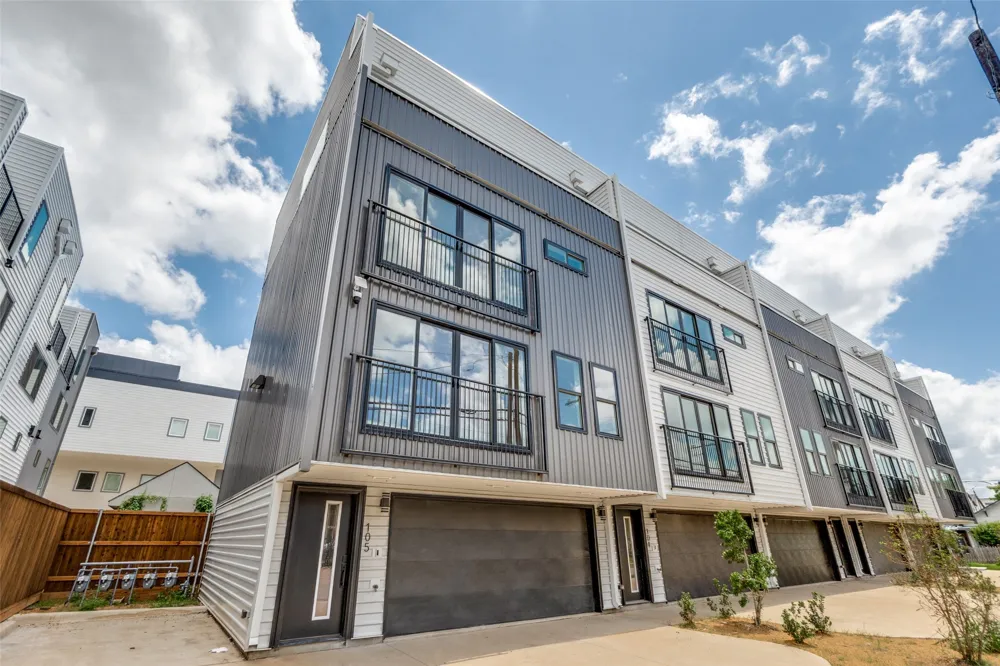 4701 San Jacinto Street #101 Dallas, TX 75204