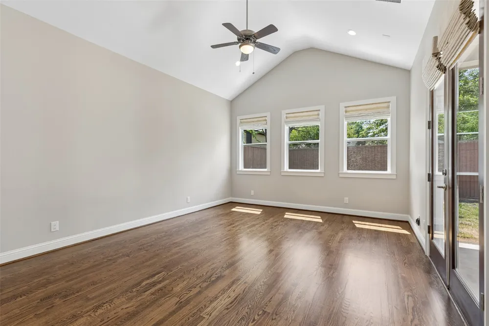 6030 Vickery Boulevard Dallas, TX 75206