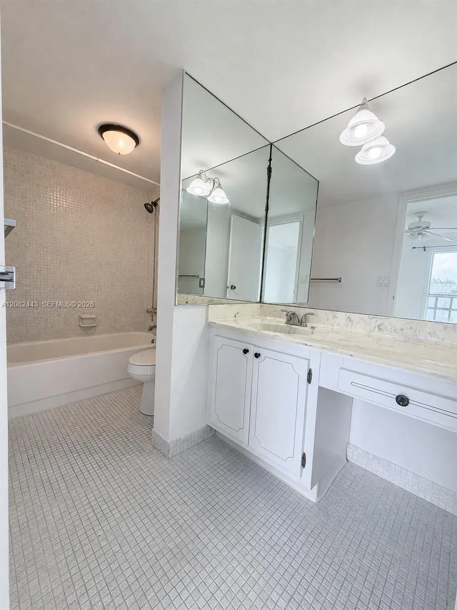 8350 Sands Point Blvd #E309 Tamarac, FL 33321