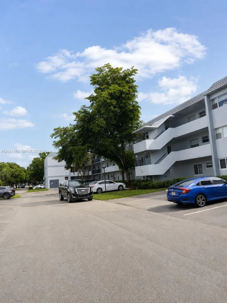 8350 Sands Point Blvd #E309 Tamarac, FL 33321