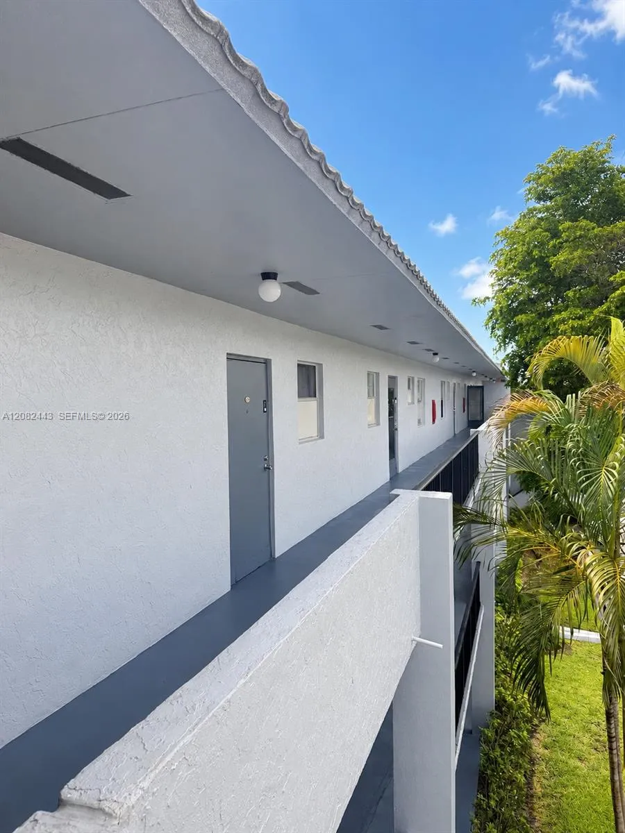 8350 Sands Point Blvd #E309 Tamarac, FL 33321