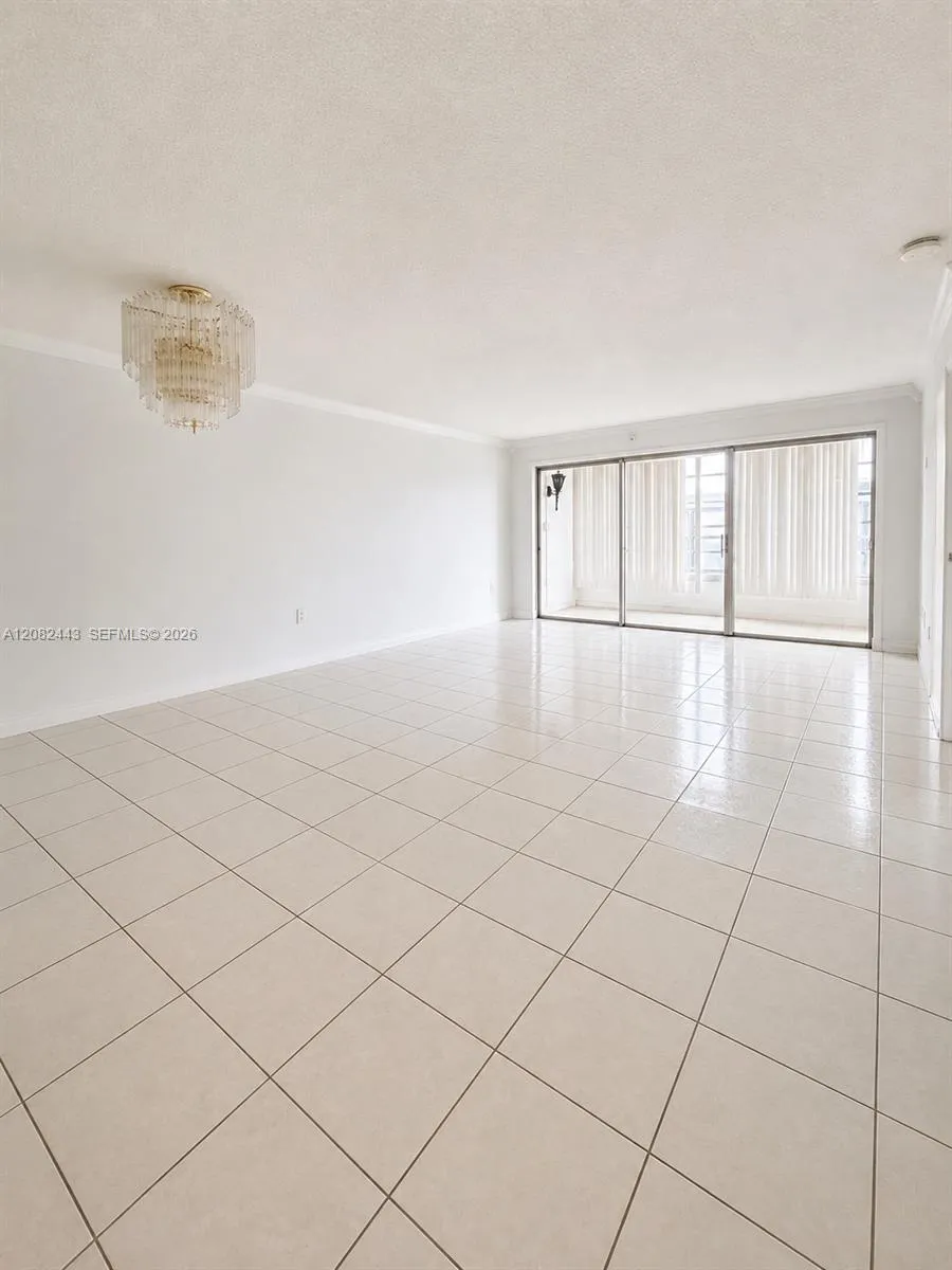 8350 Sands Point Blvd #E309 Tamarac, FL 33321
