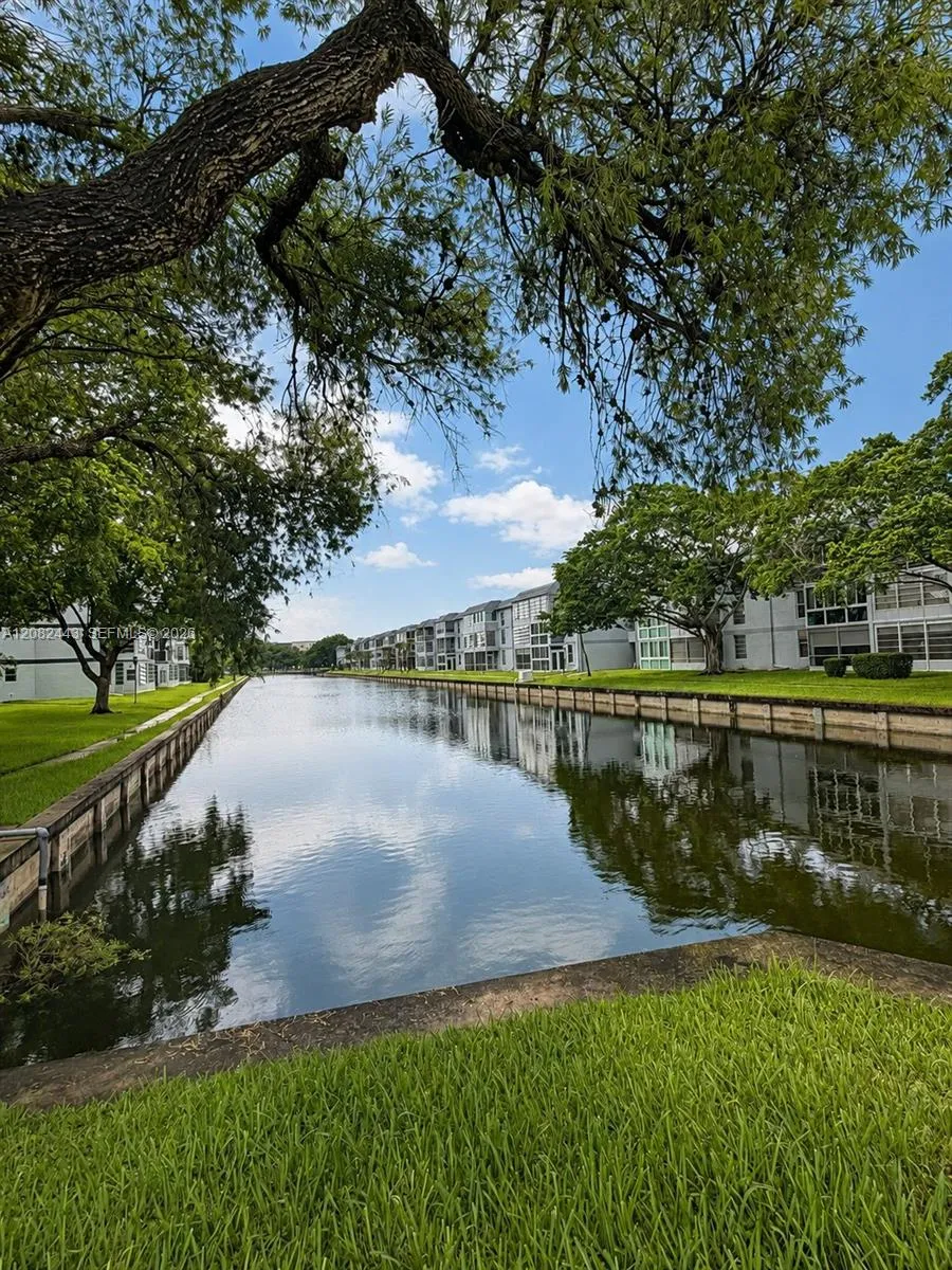 8350 Sands Point Blvd #E309 Tamarac, FL 33321