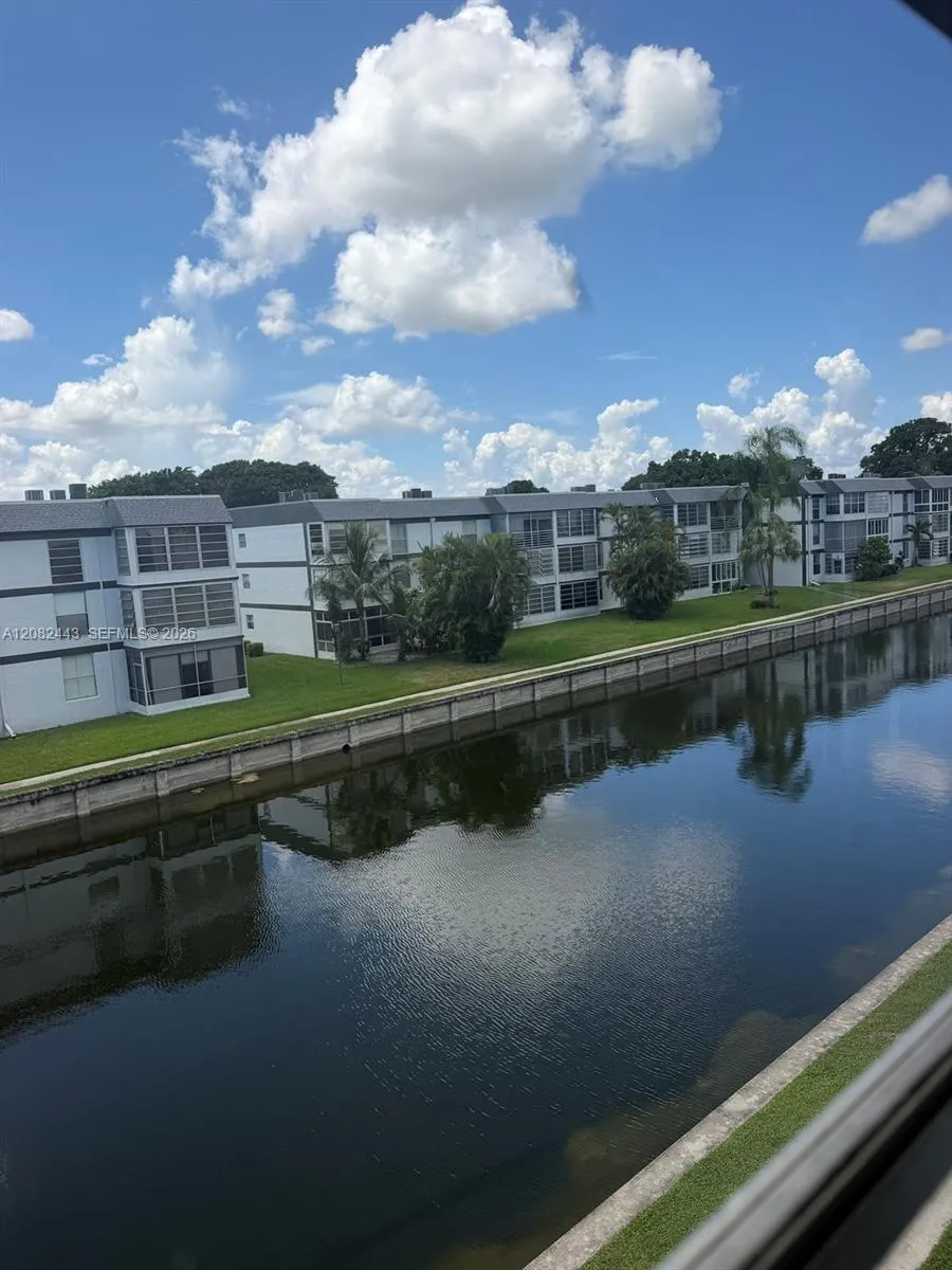 8350 Sands Point Blvd #E309 Tamarac, FL 33321