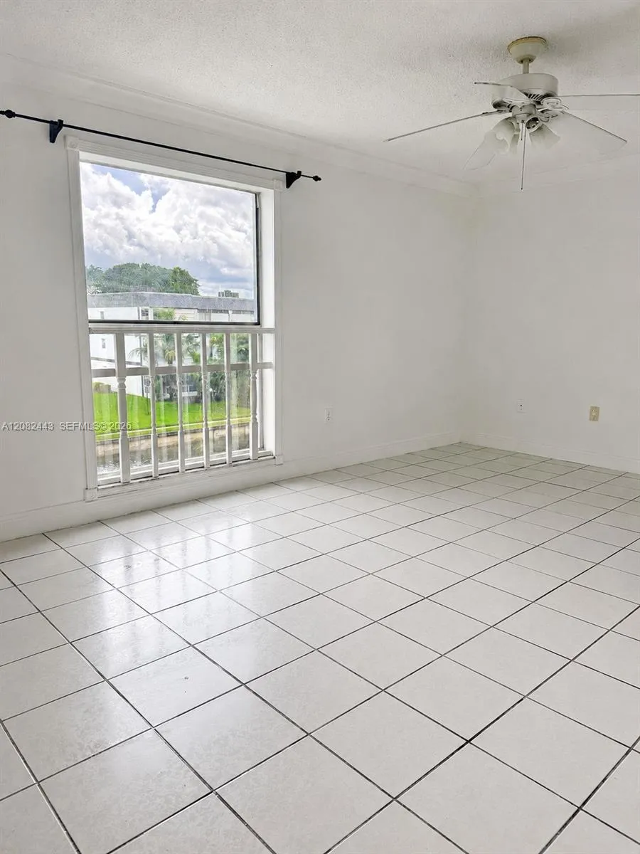 8350 Sands Point Blvd #E309 Tamarac, FL 33321