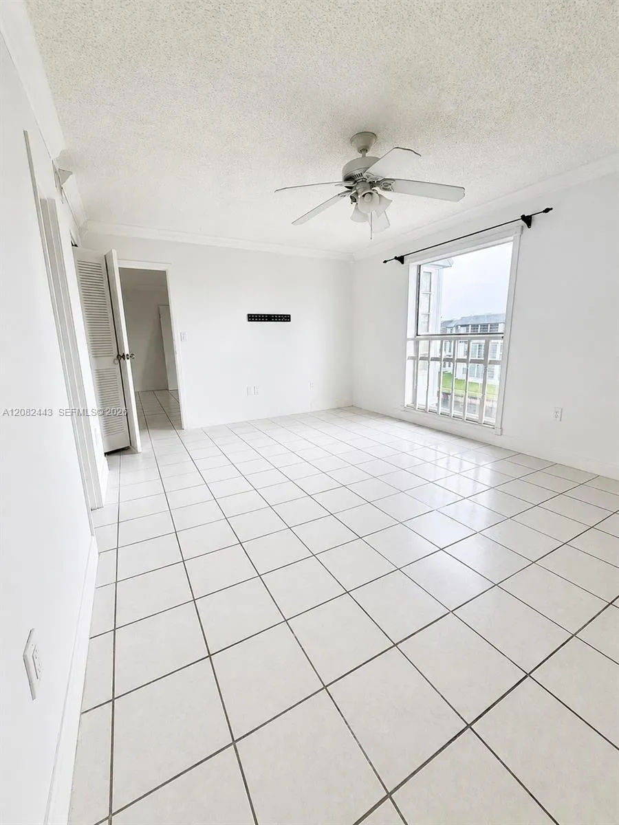 8350 Sands Point Blvd #E309 Tamarac, FL 33321
