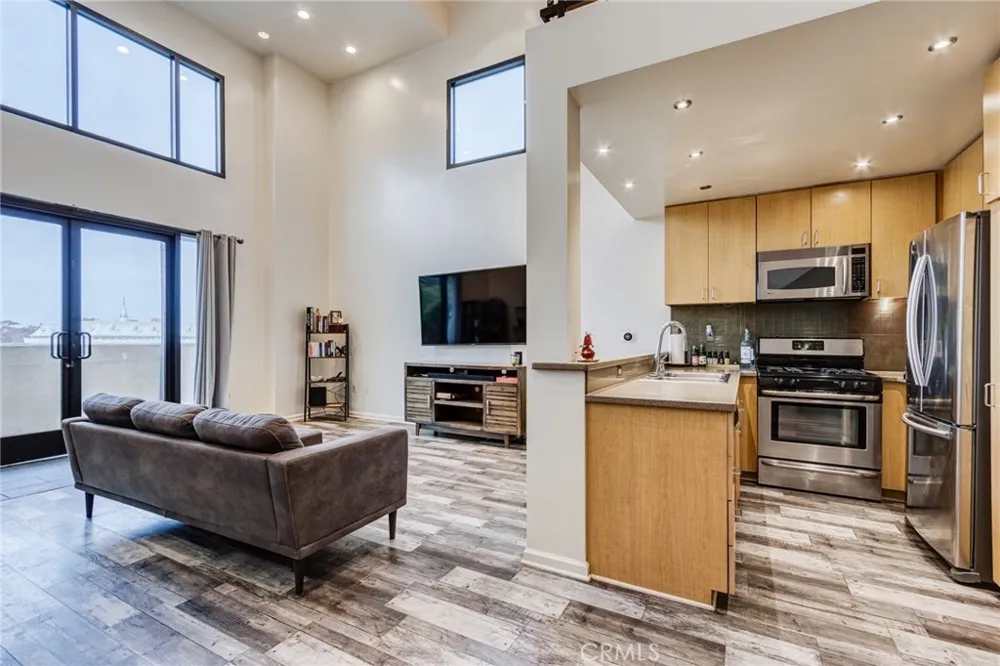 101 W Mission #327 Pomona, CA 91766