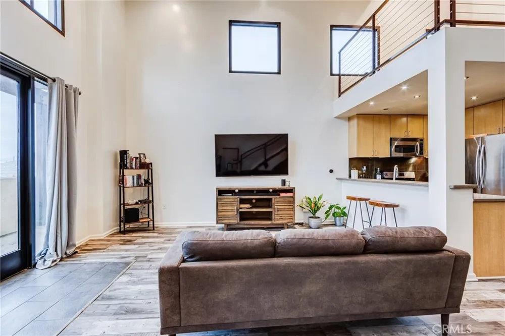 101 W Mission #327 Pomona, CA 91766
