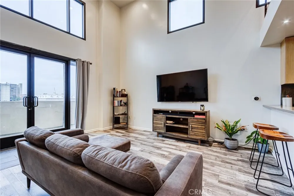 101 W Mission #327 Pomona, CA 91766