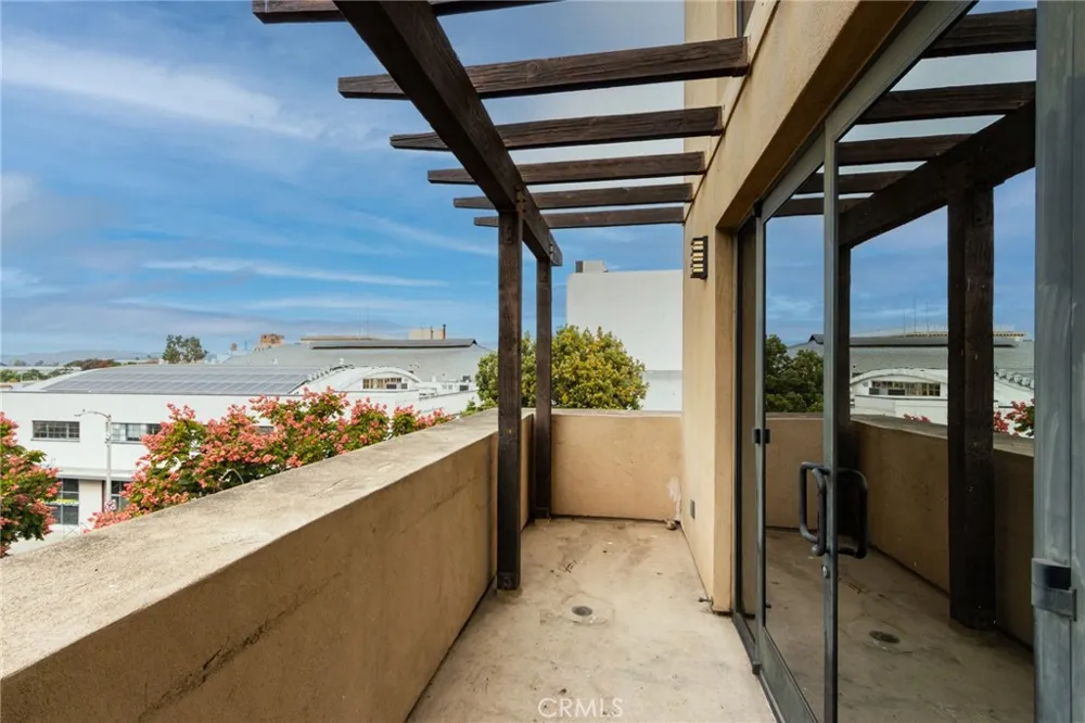 101 W Mission #327 Pomona, CA 91766
