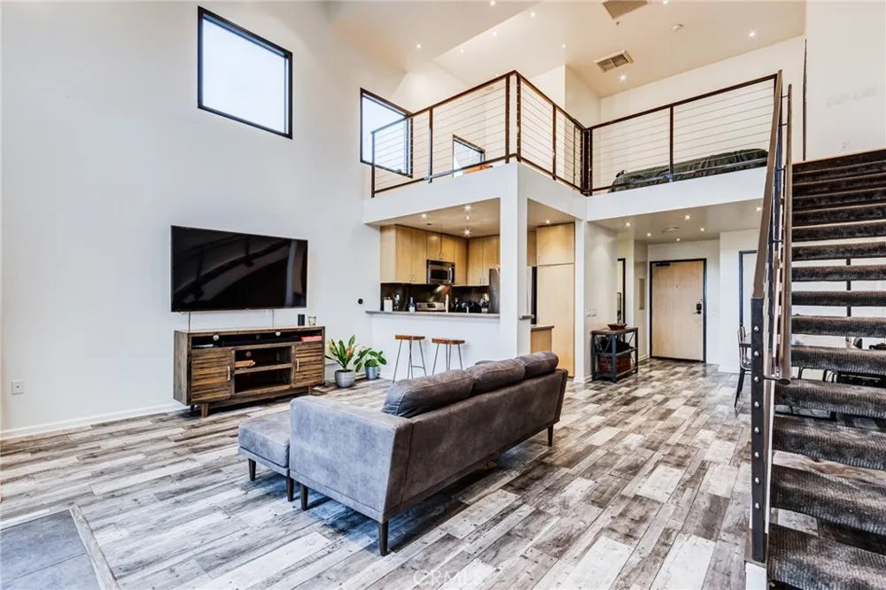 101 W Mission #327 Pomona, CA 91766