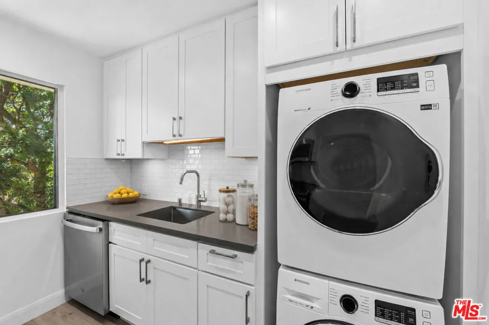960 Larrabee Street #328 West Hollywood, CA 90069