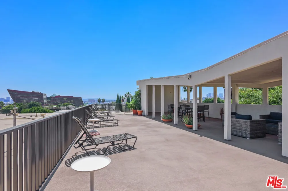 960 Larrabee Street #328 West Hollywood, CA 90069