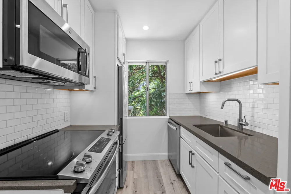 960 Larrabee Street #328 West Hollywood, CA 90069