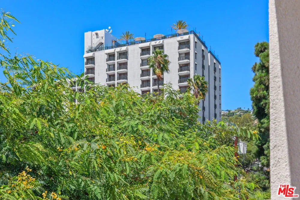 960 Larrabee Street #328 West Hollywood, CA 90069