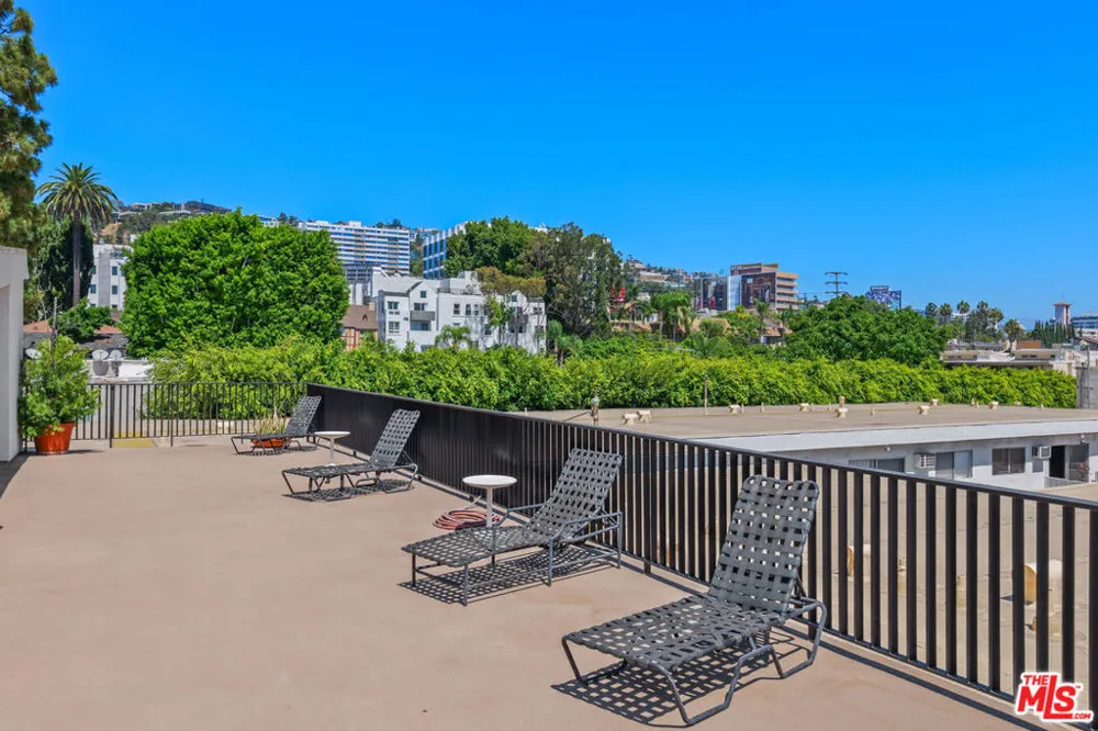 960 Larrabee Street #328 West Hollywood, CA 90069