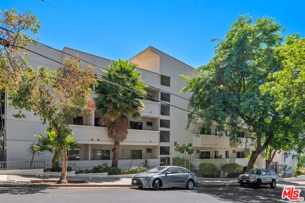 960 Larrabee Street #328 West Hollywood, CA 90069