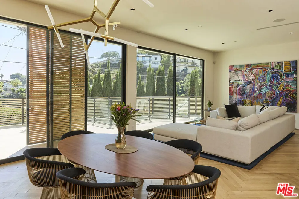 8455 Franklin Avenue Los Angeles, CA 90069