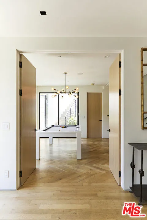 8455 Franklin Avenue Los Angeles, CA 90069