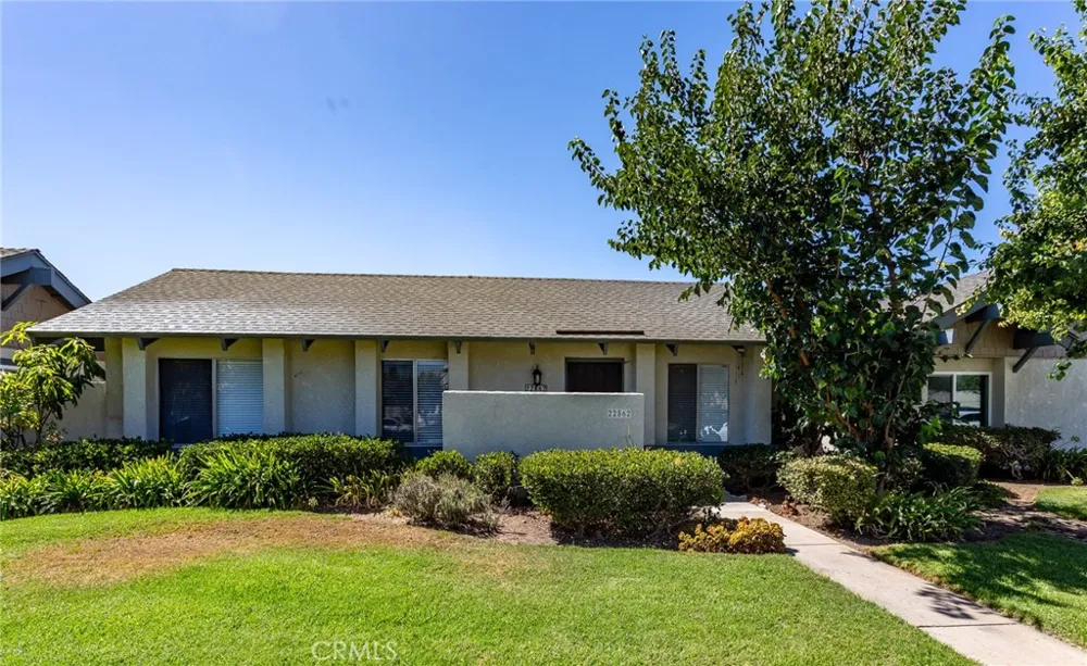 22862 Caminito Manresa #16 Laguna Hills, CA 92653