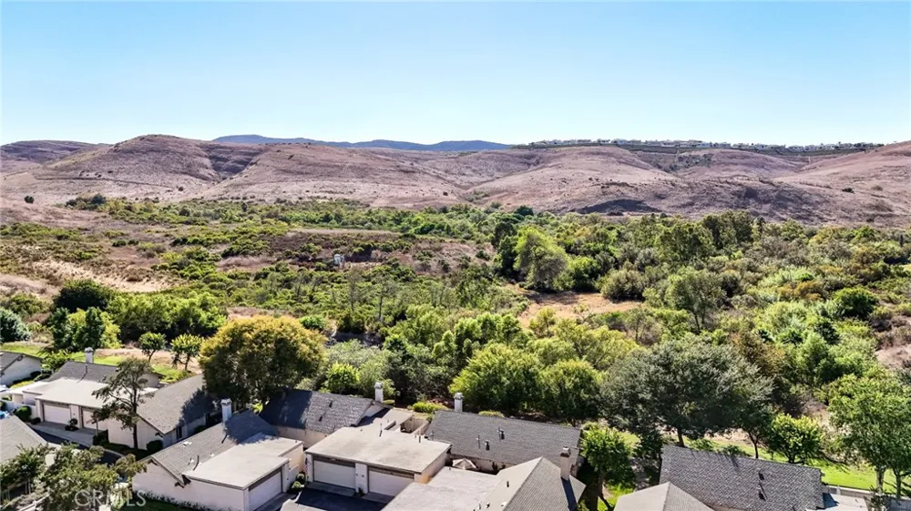 22862 Caminito Manresa #16 Laguna Hills, CA 92653