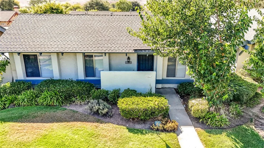 22862 Caminito Manresa #16 Laguna Hills, CA 92653