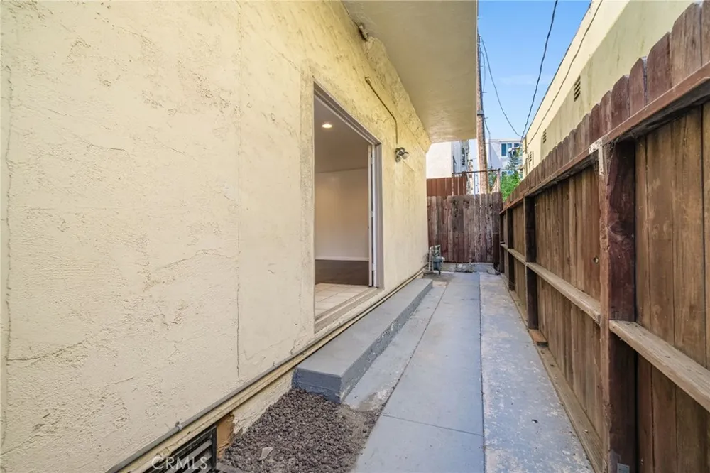 3937 Long Beach Long Beach, CA 90807