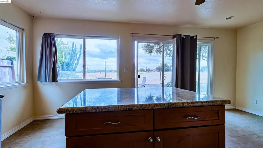520 Pamela Dr Bay Point, CA 94565