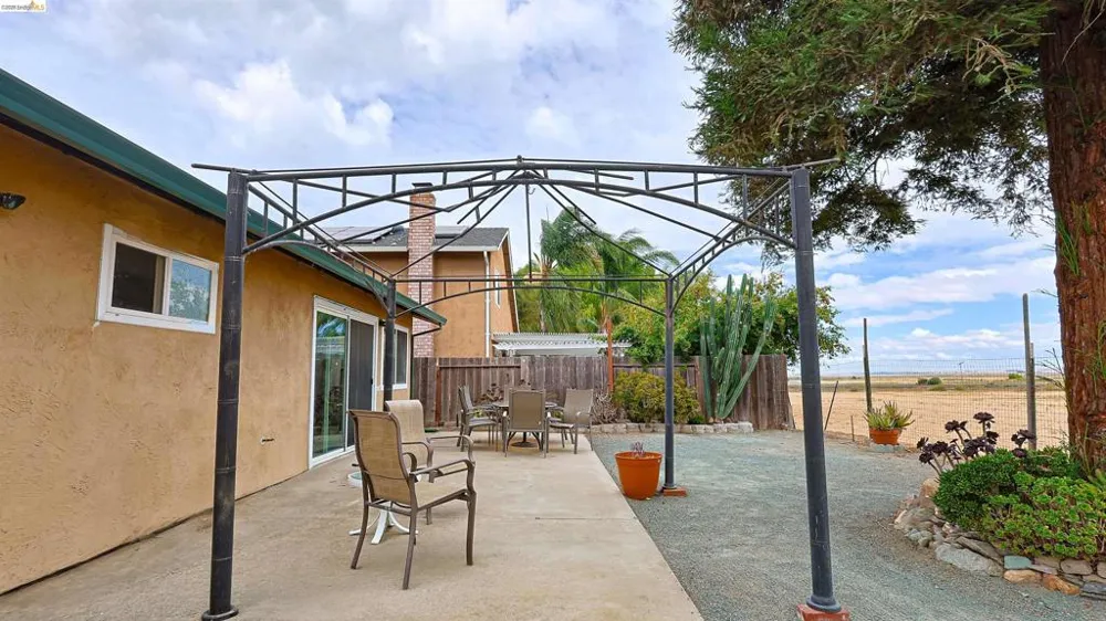 520 Pamela Dr Bay Point, CA 94565