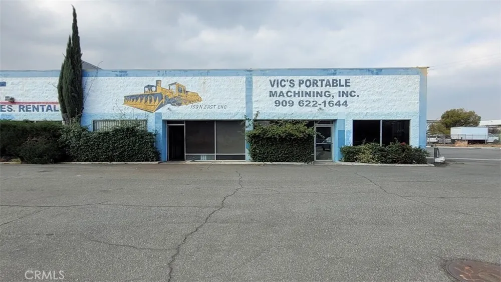 159 East End Pomona, CA 91767