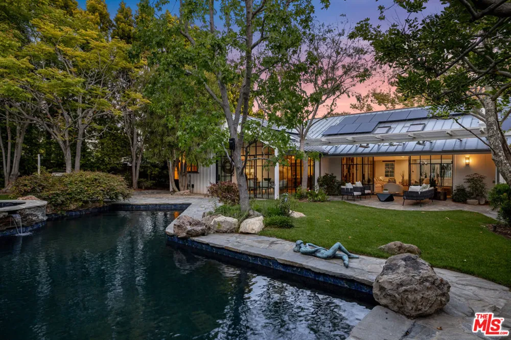 13627 W Sunset Boulevard Pacific Palisades, CA 90272