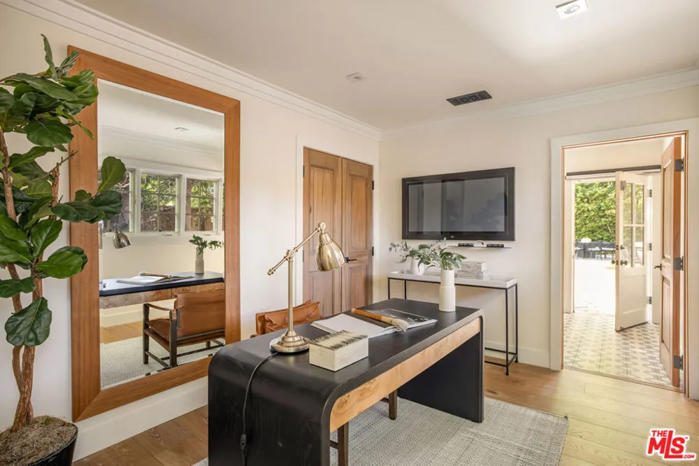 13627 W Sunset Boulevard Pacific Palisades, CA 90272