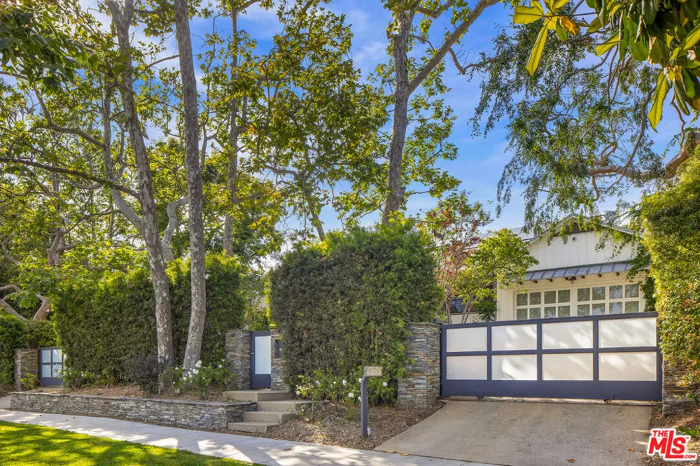 13627 W Sunset Boulevard Pacific Palisades, CA 90272