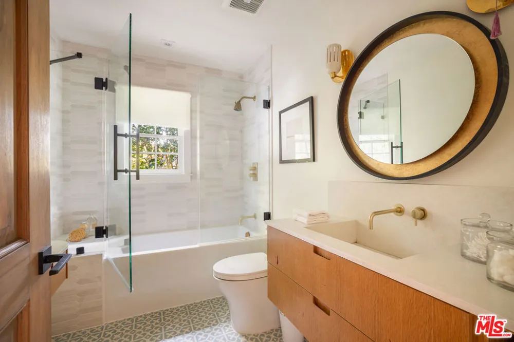13627 W Sunset Boulevard Pacific Palisades, CA 90272
