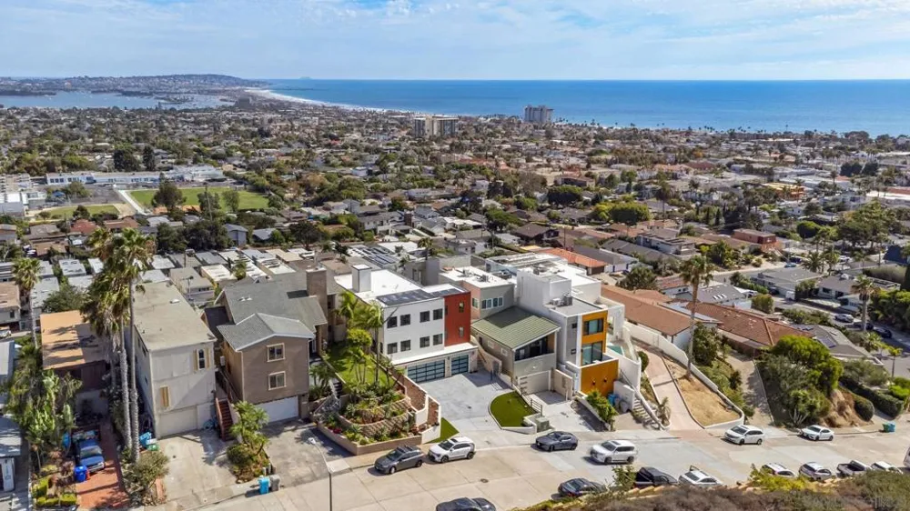 1243 Van Nuys St. San Diego, CA 92109