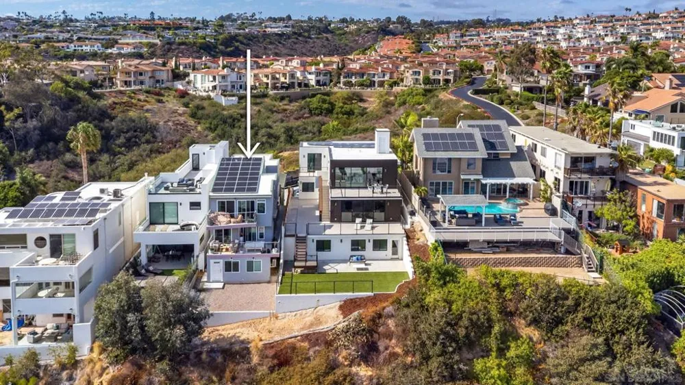 1243 Van Nuys St. San Diego, CA 92109