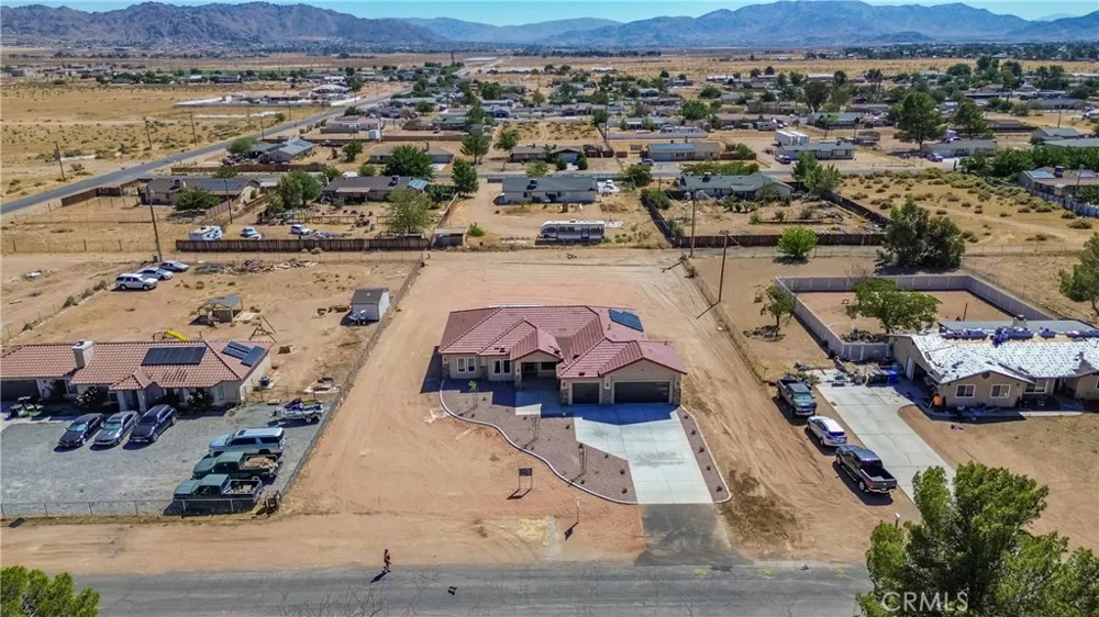 16055 Winnebago Apple Valley, CA 92307